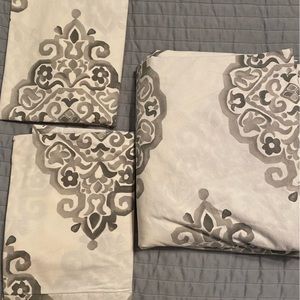 Pottery Barn queen duvet and shams